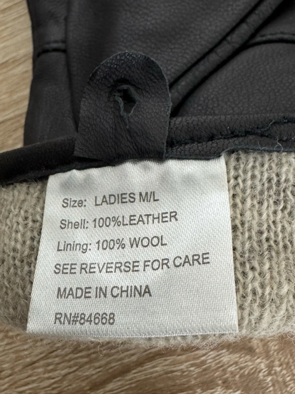Ladies Size M/L Black Genuine Leather Lined Gloves